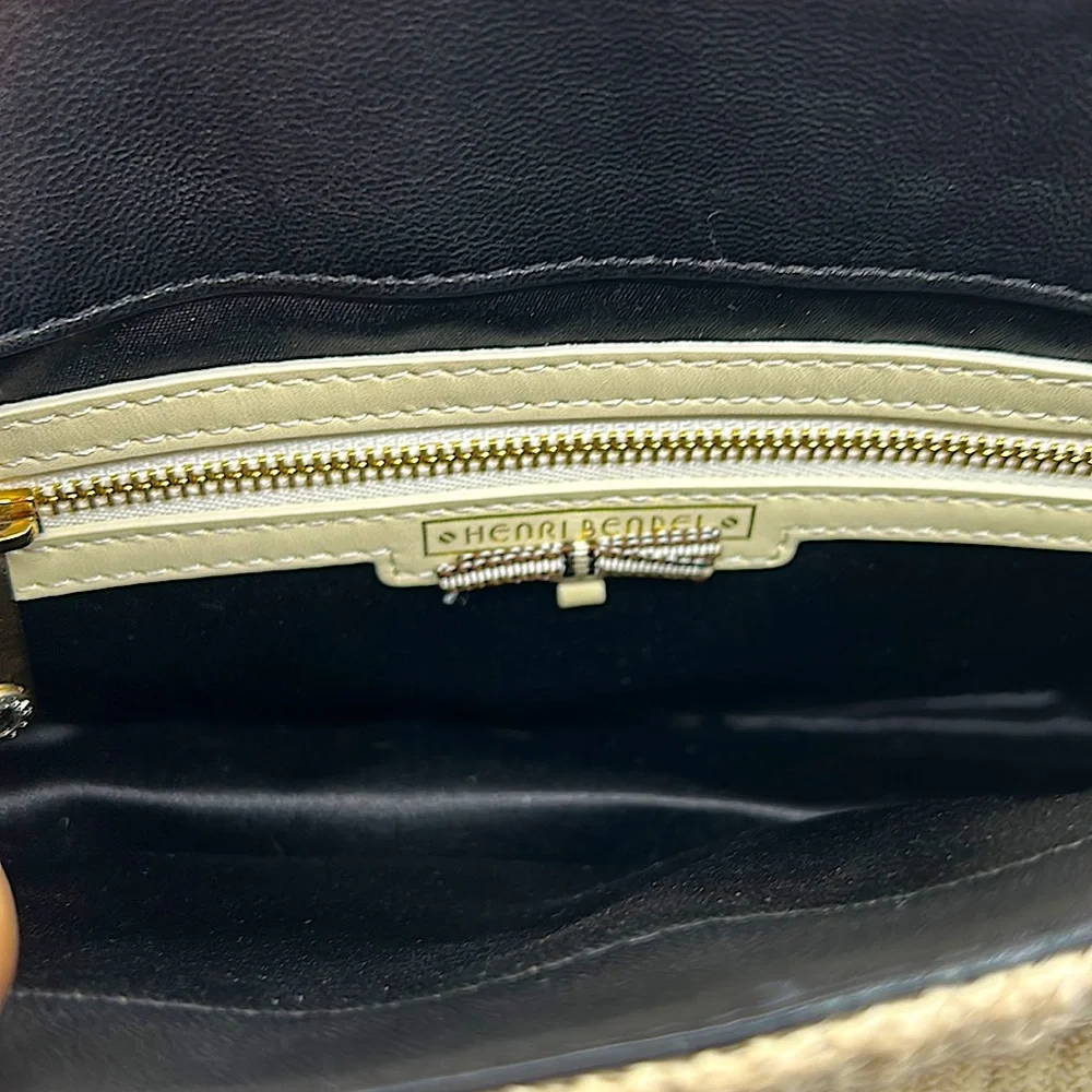 Henri Bendel Beautiful Authentic Beige and Gold Chain Satchel Purse Bag 👜👜 - Picture 5 of 7